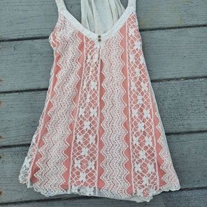 🎉2/$14! Beautiful coral/ lace Rewind jersey tank.